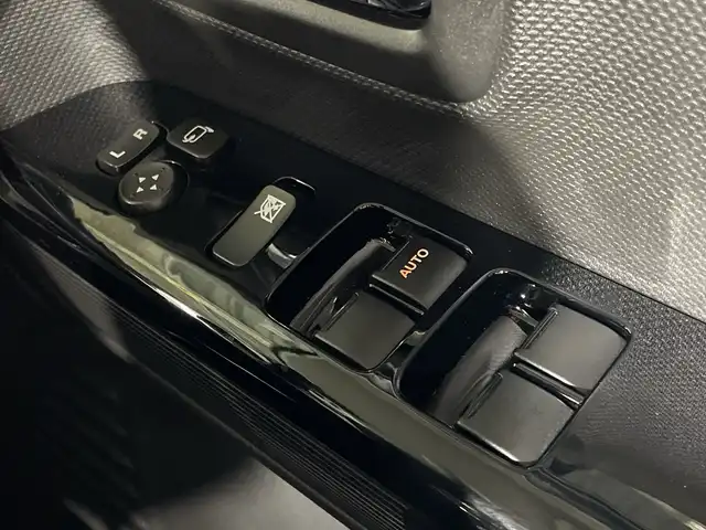 スズキ スペーシア カスタム HYBRID GS 福岡県 2020(令2)年 3.9万km ブルーイッシュブラックパール3 ・社外7インチナビ/（CD、DVD、フルセグ、Bluetooth）/・片側パワースライドドア/・アイドリングストップ/・プッシュスタート/・ステアリングスイッチ/・衝突被害軽減ブレーキ/・レーンキープアシスト/・シートヒーター/・オートライト/・フォグライト/・電格ミラー/・ウィンカーミラー/・ETC/・純正14インチAW