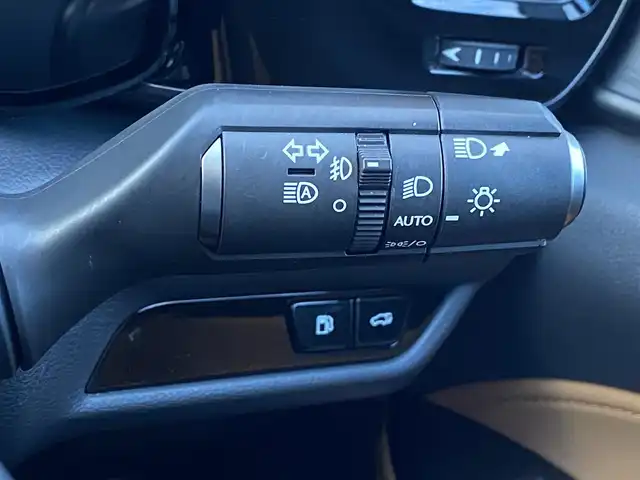 レクサス ＮＸ 350h バージョンL 福岡県 2023(令5)年 3.4万km グラファイトブラックガラスフレーク パノラマスライディングルーフ/レクサスセーフティシステム+/茶革シート/前席ベンチレーション/全席シートヒーター/ハンドルヒーター/ステアリングスイッチ/パドルシフト/純正ナビ　/全方位カメラ/Bluetooth/パワーバックドア/LEDヘッドライト/オートハイビーム/前後ドライブレコーダー/純正20インチアルミホイール/ETC2.0/取扱説明書/保証書
