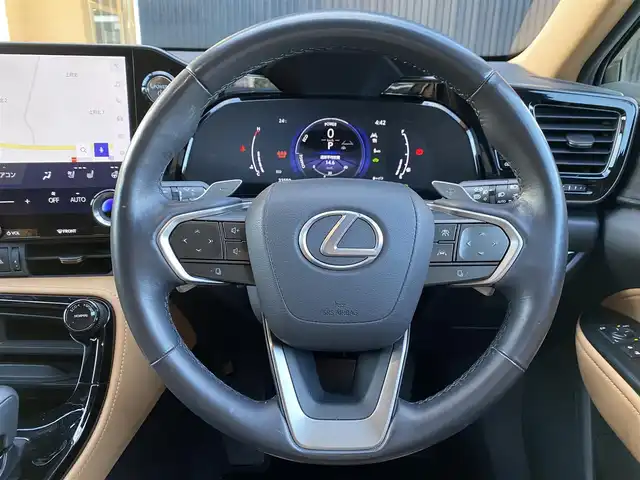 レクサス ＮＸ 350h バージョンL 福岡県 2023(令5)年 3.4万km グラファイトブラックガラスフレーク パノラマスライディングルーフ/レクサスセーフティシステム+/茶革シート/前席ベンチレーション/全席シートヒーター/ハンドルヒーター/ステアリングスイッチ/パドルシフト/純正ナビ　/全方位カメラ/Bluetooth/パワーバックドア/LEDヘッドライト/オートハイビーム/前後ドライブレコーダー/純正20インチアルミホイール/ETC2.0/取扱説明書/保証書