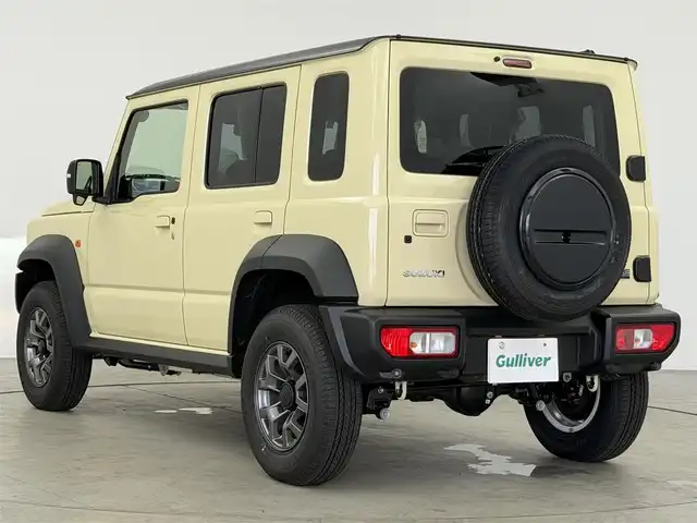 スズキ ジムニー ノマド FC 愛知県 2025(令7)年 0.1千km 白 登録済未使用車/登録時走行距離38km/4WD/デュアルカメラブレーキサポート/革巻きステアリング/ステアリングリモコン/アダプティブクルーズコントロール/前席シートヒーター/LEDヘッドライト/フォグランプ/純正15インチアルミホイール