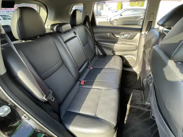 日産 エクストレイル ハイブリッド 20Xi 道央・札幌 2018(平30)年 5.8万km ダイヤモンドブラック ・4WD/・衝突軽減ブレーキ/・社外ナビ/CD&DVD&BT&USB&フルセグTV/・プロパイロット/・インテリジェントクルーズコントロール/・全方位カメラ/・バックカメラ/・デジタルインナーミラー/・電動リアゲート/・レザーシート/・ビルトインETC/・前後コーナーセンサー/・前後クリアランスソナー/・ABS/・横滑り防止装置/・盗難防止装置/・ダウンヒルアシストコントロール/・オートライト/・LEDヘッドライト/・フォグランプ/・電動格納ミラー/・ウィンカーミラー/・ルーフレール/・ドアバイザー/・スペアキー1本/・保証書/・取扱説明書