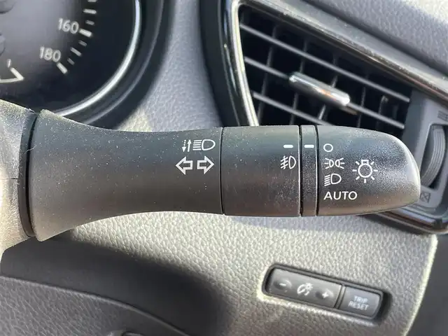 日産 エクストレイル ハイブリッド 20Xi 道央・札幌 2018(平30)年 5.8万km ダイヤモンドブラック ・4WD/・衝突軽減ブレーキ/・社外ナビ/CD&DVD&BT&USB&フルセグTV/・プロパイロット/・インテリジェントクルーズコントロール/・全方位カメラ/・バックカメラ/・デジタルインナーミラー/・電動リアゲート/・レザーシート/・ビルトインETC/・前後コーナーセンサー/・前後クリアランスソナー/・ABS/・横滑り防止装置/・盗難防止装置/・ダウンヒルアシストコントロール/・オートライト/・LEDヘッドライト/・フォグランプ/・電動格納ミラー/・ウィンカーミラー/・ルーフレール/・ドアバイザー/・スペアキー1本/・保証書/・取扱説明書