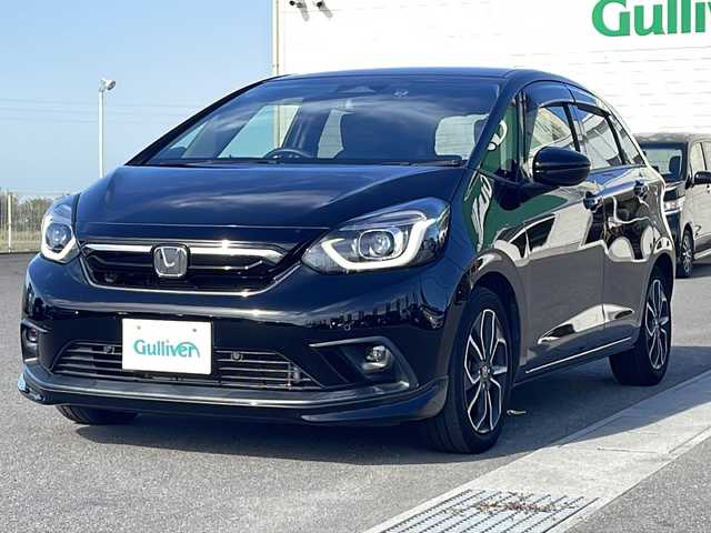 ホンダ フィット ホーム 香川県 2020(令2)年 7.6万km クリスタルブラックパール 純正8インチHonda　CONNECTナビ/フルセグテレビ/CD／DVD再生機能/バックカメラ/前後ドライブレコーダー/前後コーナーセンサー/LEDヘッドライト/ワイパーデアイサ―/ETC/スペアキー