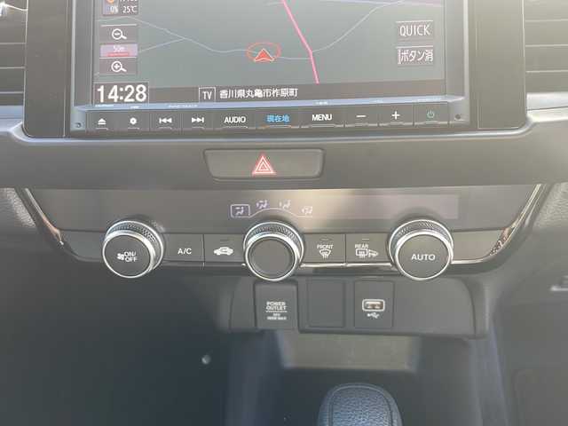 ホンダ フィット ホーム 香川県 2020(令2)年 7.6万km クリスタルブラックパール 純正8インチHonda　CONNECTナビ/フルセグテレビ/CD／DVD再生機能/バックカメラ/前後ドライブレコーダー/前後コーナーセンサー/LEDヘッドライト/ワイパーデアイサ―/ETC/スペアキー