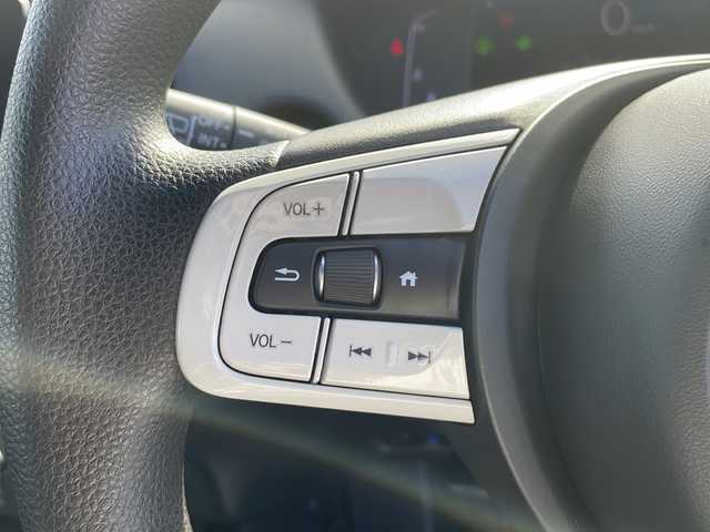 ホンダ フィット ホーム 香川県 2020(令2)年 7.6万km クリスタルブラックパール 純正8インチHonda　CONNECTナビ/フルセグテレビ/CD／DVD再生機能/バックカメラ/前後ドライブレコーダー/前後コーナーセンサー/LEDヘッドライト/ワイパーデアイサ―/ETC/スペアキー