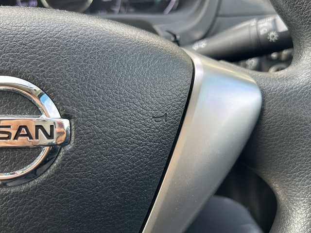 日産 ノート X DIG－S 愛媛県 2015(平27)年 5.7万km ブリリアントシルバー 純正SDナビ/Bluetooth/ワンセグ/SD/CD/DVD/ETC/社外ドライブレコーダー前後/バックカメラ/アラウンドビューモニター/純正フロアマット/コーナーセンサー/社外LEDヘッドライト/オートライト/レーンキープアシスト/衝突被害軽減システム/アイドリングストップ/プッシュスタート/保証書/取扱説明書
