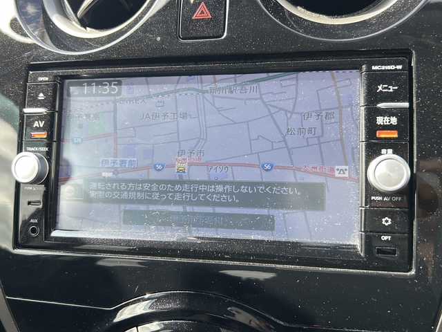 日産 ノート X DIG－S 愛媛県 2015(平27)年 5.7万km ブリリアントシルバー 純正SDナビ/Bluetooth/ワンセグ/SD/CD/DVD/ETC/社外ドライブレコーダー前後/バックカメラ/アラウンドビューモニター/純正フロアマット/コーナーセンサー/社外LEDヘッドライト/オートライト/レーンキープアシスト/衝突被害軽減システム/アイドリングストップ/プッシュスタート/保証書/取扱説明書