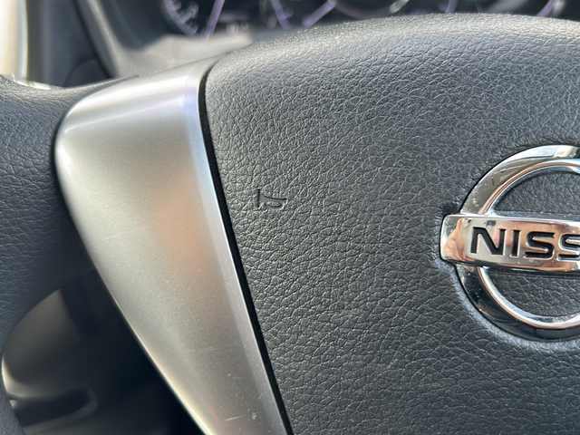 日産 ノート X DIG－S 愛媛県 2015(平27)年 5.7万km ブリリアントシルバー 純正SDナビ/Bluetooth/ワンセグ/SD/CD/DVD/ETC/社外ドライブレコーダー前後/バックカメラ/アラウンドビューモニター/純正フロアマット/コーナーセンサー/社外LEDヘッドライト/オートライト/レーンキープアシスト/衝突被害軽減システム/アイドリングストップ/プッシュスタート/保証書/取扱説明書