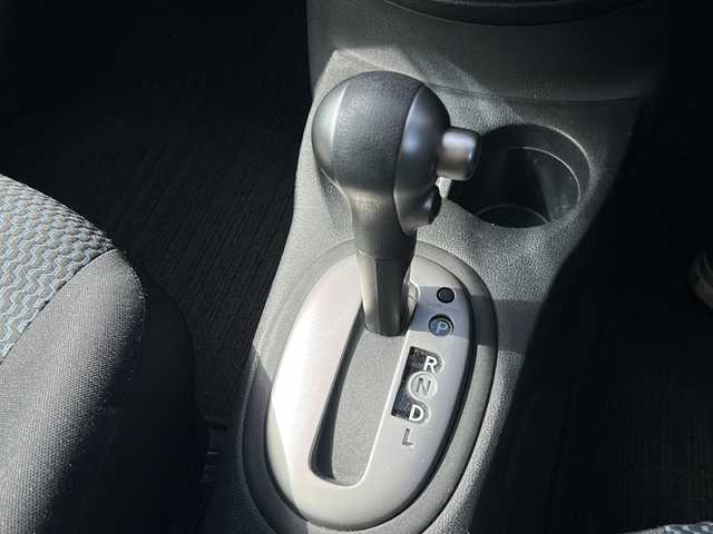 日産 ノート X DIG－S 愛媛県 2015(平27)年 5.7万km ブリリアントシルバー 純正SDナビ/Bluetooth/ワンセグ/SD/CD/DVD/ETC/社外ドライブレコーダー前後/バックカメラ/アラウンドビューモニター/純正フロアマット/コーナーセンサー/社外LEDヘッドライト/オートライト/レーンキープアシスト/衝突被害軽減システム/アイドリングストップ/プッシュスタート/保証書/取扱説明書