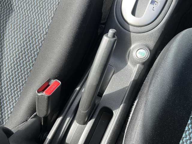 日産 ノート X DIG－S 愛媛県 2015(平27)年 5.7万km ブリリアントシルバー 純正SDナビ/Bluetooth/ワンセグ/SD/CD/DVD/ETC/社外ドライブレコーダー前後/バックカメラ/アラウンドビューモニター/純正フロアマット/コーナーセンサー/社外LEDヘッドライト/オートライト/レーンキープアシスト/衝突被害軽減システム/アイドリングストップ/プッシュスタート/保証書/取扱説明書