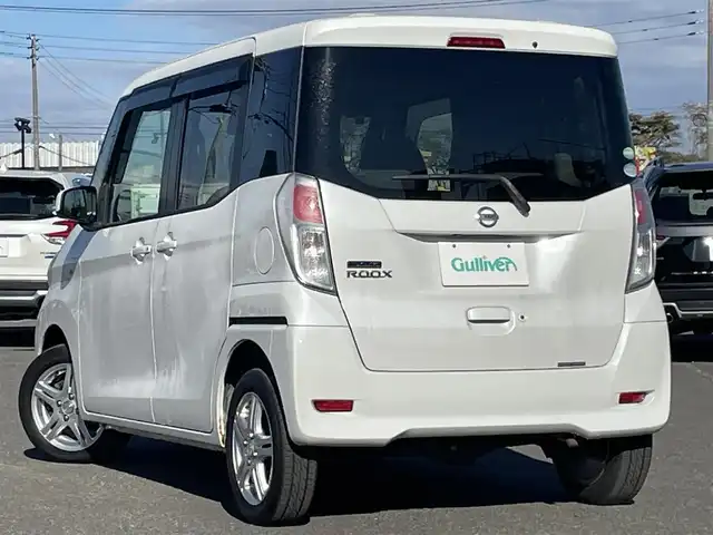日産 デイズ ルークス X 道央・札幌 2017(平29)年 6.7万km ホワイトパール ４WD/寒冷地仕様/社外メモリーナビ/CD/DVD/BT/フルセグ/エマージェンシーブレーキ/横滑り防止装置/ミラー型アラウンドビューモニター/アイドリングストップ/片側パワースライドドア/D席シートヒーター/プッシュスタート/スマートキー/ハロゲンヘッドライト/ヘッドライトレベライザー/電動格納ミラー/純正フロアマット/ドアバイザー