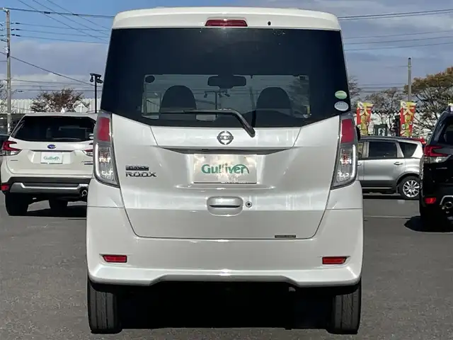 日産 デイズ ルークス X 道央・札幌 2017(平29)年 6.7万km ホワイトパール ４WD/寒冷地仕様/社外メモリーナビ/CD/DVD/BT/フルセグ/エマージェンシーブレーキ/横滑り防止装置/ミラー型アラウンドビューモニター/アイドリングストップ/片側パワースライドドア/D席シートヒーター/プッシュスタート/スマートキー/ハロゲンヘッドライト/ヘッドライトレベライザー/電動格納ミラー/純正フロアマット/ドアバイザー