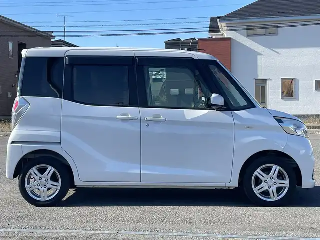 日産 デイズ ルークス X 道央・札幌 2017(平29)年 6.7万km ホワイトパール ４WD/寒冷地仕様/社外メモリーナビ/CD/DVD/BT/フルセグ/エマージェンシーブレーキ/横滑り防止装置/ミラー型アラウンドビューモニター/アイドリングストップ/片側パワースライドドア/D席シートヒーター/プッシュスタート/スマートキー/ハロゲンヘッドライト/ヘッドライトレベライザー/電動格納ミラー/純正フロアマット/ドアバイザー