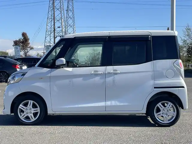 日産 デイズ ルークス X 道央・札幌 2017(平29)年 6.7万km ホワイトパール ４WD/寒冷地仕様/社外メモリーナビ/CD/DVD/BT/フルセグ/エマージェンシーブレーキ/横滑り防止装置/ミラー型アラウンドビューモニター/アイドリングストップ/片側パワースライドドア/D席シートヒーター/プッシュスタート/スマートキー/ハロゲンヘッドライト/ヘッドライトレベライザー/電動格納ミラー/純正フロアマット/ドアバイザー