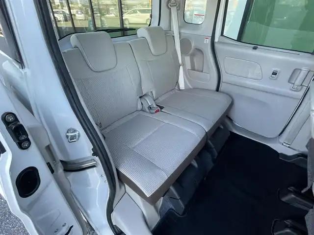 日産 デイズ ルークス X 道央・札幌 2017(平29)年 6.7万km ホワイトパール ４WD/寒冷地仕様/社外メモリーナビ/CD/DVD/BT/フルセグ/エマージェンシーブレーキ/横滑り防止装置/ミラー型アラウンドビューモニター/アイドリングストップ/片側パワースライドドア/D席シートヒーター/プッシュスタート/スマートキー/ハロゲンヘッドライト/ヘッドライトレベライザー/電動格納ミラー/純正フロアマット/ドアバイザー