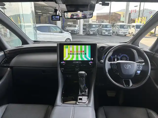 トヨタ アルファード Z 京都府 2024(令6)年 0.5万km プラチナホワイトパールマイカ ワンオーナー/黒革シート/純正14インチナビ、地デジ、Bluetooth/パノラミックビューモニター/デジタルインナーミラー/USB端子/HDMI端子/全席パワーシート/ハンドルヒーター/前席シートヒーター、エアーシート/左右独立ムーンルーフ/ユニバーサルステップ/両側パワースライドドア 、バワーバックドア/T’Z前後ドライブレコーダー/ビルトイン2.0ETC/3眼LEDヘッドランプ/ブラインドスポットモニター/オートハイビーム/純正18インチアルミホイール/スペアキー/トヨタセーフティセンス/・プリクラッシュセーフティ/・レーントレーシングアシスト/・レーンディバーチャーアラート/・全車速追従機能付レーダークルーズコントロール/・アダブティブハイビームシステム/・ロードサインアシスト/・プロアクティブドライビングアシスト