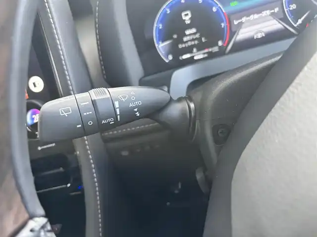 トヨタ アルファード Z 京都府 2024(令6)年 0.5万km プラチナホワイトパールマイカ ワンオーナー/黒革シート/純正14インチナビ、地デジ、Bluetooth/パノラミックビューモニター/デジタルインナーミラー/USB端子/HDMI端子/全席パワーシート/ハンドルヒーター/前席シートヒーター、エアーシート/左右独立ムーンルーフ/ユニバーサルステップ/両側パワースライドドア 、バワーバックドア/T’Z前後ドライブレコーダー/ビルトイン2.0ETC/3眼LEDヘッドランプ/ブラインドスポットモニター/オートハイビーム/純正18インチアルミホイール/スペアキー/トヨタセーフティセンス/・プリクラッシュセーフティ/・レーントレーシングアシスト/・レーンディバーチャーアラート/・全車速追従機能付レーダークルーズコントロール/・アダブティブハイビームシステム/・ロードサインアシスト/・プロアクティブドライビングアシスト