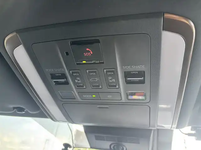 トヨタ アルファード Z 京都府 2024(令6)年 0.5万km プラチナホワイトパールマイカ ワンオーナー/黒革シート/純正14インチナビ、地デジ、Bluetooth/パノラミックビューモニター/デジタルインナーミラー/USB端子/HDMI端子/全席パワーシート/ハンドルヒーター/前席シートヒーター、エアーシート/左右独立ムーンルーフ/ユニバーサルステップ/両側パワースライドドア 、バワーバックドア/T’Z前後ドライブレコーダー/ビルトイン2.0ETC/3眼LEDヘッドランプ/ブラインドスポットモニター/オートハイビーム/純正18インチアルミホイール/スペアキー/トヨタセーフティセンス/・プリクラッシュセーフティ/・レーントレーシングアシスト/・レーンディバーチャーアラート/・全車速追従機能付レーダークルーズコントロール/・アダブティブハイビームシステム/・ロードサインアシスト/・プロアクティブドライビングアシスト