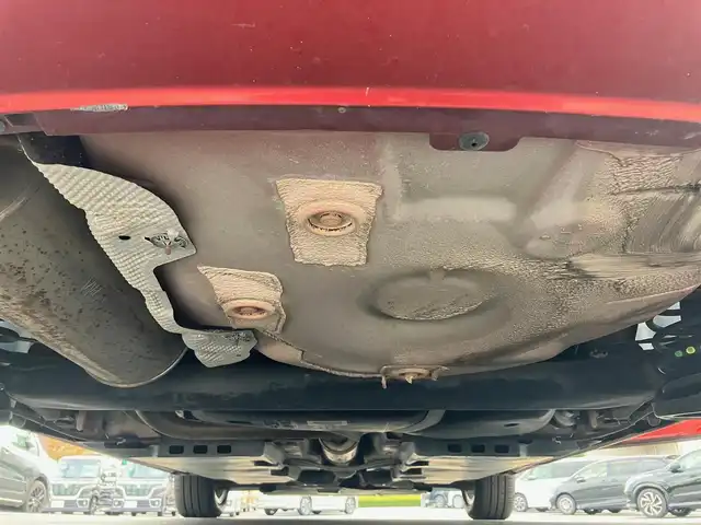 フォルクスワーゲン ポロ TSIコンフォートライン 静岡県 2015(平27)年 7.1万km サンセットレッドM 純正ナビ(CD/DVD/BT/フルセグ)/バックカメラ/パドルシフト/ドライブレコーダー前後/リモコンキー/スペアキー１本/パワーステアリング/パワーウィンドウ/アイドリングストップ/オートエアコン/レーダークルーズコントロール/フロアマット/布シート/純正アルミホイール/ABS/横滑り防止装置/オートライト/W+サイドエアバッグ