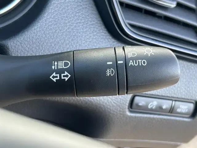 日産 エクストレイル 20Xi 熊本県 2020(令2)年 1.6万km ダイヤモンドブラック 純正オーディオ/・AM/FM/CD/プロパイロット/アラウンドビューモニター/エマージェンシーブレーキ/側方支援/後側方支援/デジタルインナーミラー/全席シートヒーター/パワーバックドア/革巻きステアリング/ステアリングスイッチ/電動パーキングブレーキ/オートホールドブレーキ/革巻きステアリング/ステアリングスイッチ/純正フロアマット/ドアバイザー/電動格納ミラー/ウインカーミラー/純正アルミホイール/スペアキー