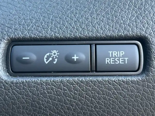 日産 エクストレイル 20Xi 熊本県 2020(令2)年 1.6万km ダイヤモンドブラック 純正オーディオ/・AM/FM/CD/プロパイロット/アラウンドビューモニター/エマージェンシーブレーキ/側方支援/後側方支援/デジタルインナーミラー/全席シートヒーター/パワーバックドア/革巻きステアリング/ステアリングスイッチ/電動パーキングブレーキ/オートホールドブレーキ/革巻きステアリング/ステアリングスイッチ/純正フロアマット/ドアバイザー/電動格納ミラー/ウインカーミラー/純正アルミホイール/スペアキー