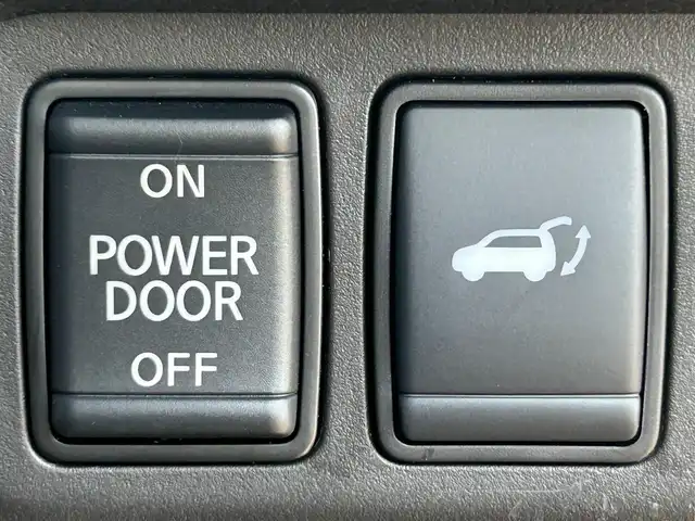 日産 エクストレイル 20Xi 熊本県 2020(令2)年 1.6万km ダイヤモンドブラック 純正オーディオ/・AM/FM/CD/プロパイロット/アラウンドビューモニター/エマージェンシーブレーキ/側方支援/後側方支援/デジタルインナーミラー/全席シートヒーター/パワーバックドア/革巻きステアリング/ステアリングスイッチ/電動パーキングブレーキ/オートホールドブレーキ/革巻きステアリング/ステアリングスイッチ/純正フロアマット/ドアバイザー/電動格納ミラー/ウインカーミラー/純正アルミホイール/スペアキー