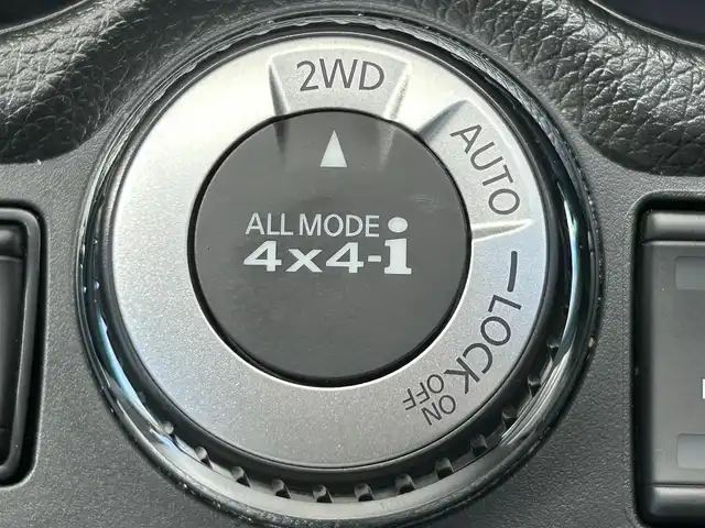 日産 エクストレイル 20Xi 熊本県 2020(令2)年 1.6万km ダイヤモンドブラック 純正オーディオ/・AM/FM/CD/プロパイロット/アラウンドビューモニター/エマージェンシーブレーキ/側方支援/後側方支援/デジタルインナーミラー/全席シートヒーター/パワーバックドア/革巻きステアリング/ステアリングスイッチ/電動パーキングブレーキ/オートホールドブレーキ/革巻きステアリング/ステアリングスイッチ/純正フロアマット/ドアバイザー/電動格納ミラー/ウインカーミラー/純正アルミホイール/スペアキー