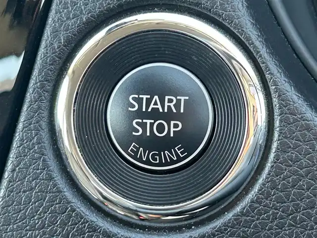 日産 エクストレイル 20Xi 熊本県 2020(令2)年 1.6万km ダイヤモンドブラック 純正オーディオ/・AM/FM/CD/プロパイロット/アラウンドビューモニター/エマージェンシーブレーキ/側方支援/後側方支援/デジタルインナーミラー/全席シートヒーター/パワーバックドア/革巻きステアリング/ステアリングスイッチ/電動パーキングブレーキ/オートホールドブレーキ/革巻きステアリング/ステアリングスイッチ/純正フロアマット/ドアバイザー/電動格納ミラー/ウインカーミラー/純正アルミホイール/スペアキー