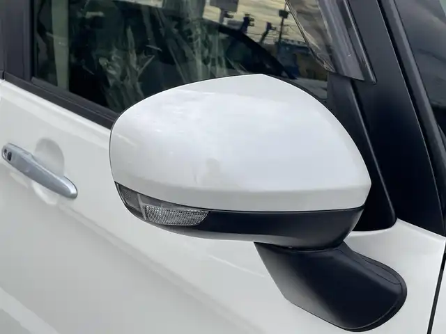 トヨタ ルーミー カスタムG 福岡県 2023(令5)年 0.8万km パールホワイトⅢ 純正7型SDナビ(フルセグＴＶ/ＣＤ/ＤＶＤ/ＢＴ) /トヨタセーフティー /コーナーセンサー/両側パワースライドドア/レーダークルコン /ドライブレコーダー【前後】 /オートホールド /USBポート /純正フロアマット /純正14インチアルミホイール /純正LEDヘッドライト /プッシュスタート /スマートキー