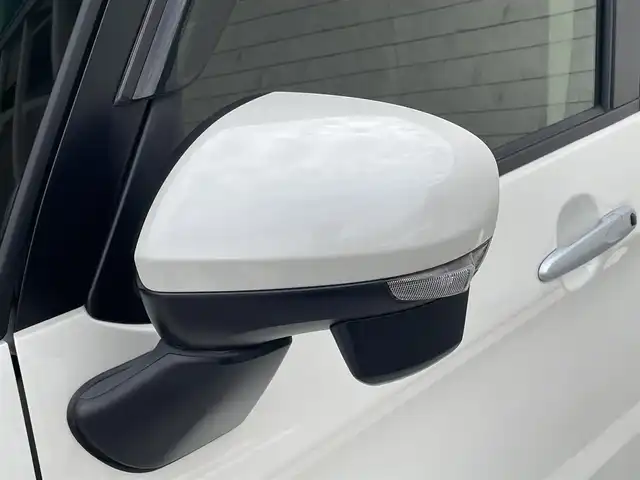 トヨタ ルーミー カスタムG 福岡県 2023(令5)年 0.8万km パールホワイトⅢ 純正7型SDナビ(フルセグＴＶ/ＣＤ/ＤＶＤ/ＢＴ) /トヨタセーフティー /コーナーセンサー/両側パワースライドドア/レーダークルコン /ドライブレコーダー【前後】 /オートホールド /USBポート /純正フロアマット /純正14インチアルミホイール /純正LEDヘッドライト /プッシュスタート /スマートキー