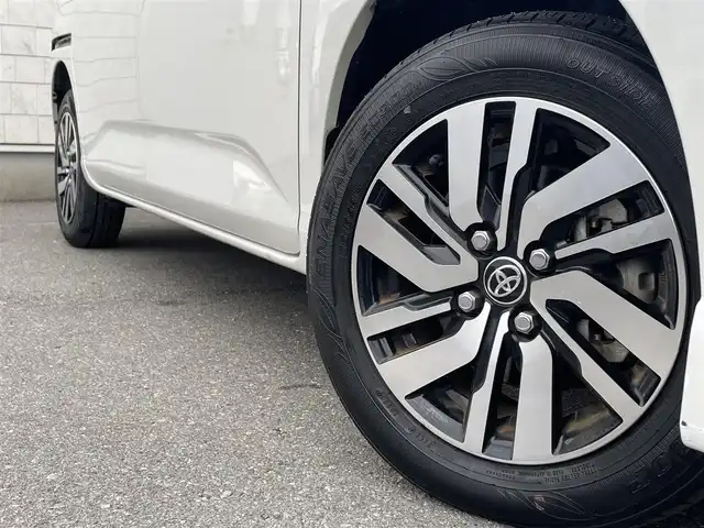 トヨタ ルーミー カスタムG 福岡県 2023(令5)年 0.8万km パールホワイトⅢ 純正7型SDナビ(フルセグＴＶ/ＣＤ/ＤＶＤ/ＢＴ) /トヨタセーフティー /コーナーセンサー/両側パワースライドドア/レーダークルコン /ドライブレコーダー【前後】 /オートホールド /USBポート /純正フロアマット /純正14インチアルミホイール /純正LEDヘッドライト /プッシュスタート /スマートキー