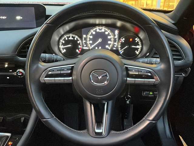 マツダ マツダ３ファストバック 15S ツーリング 岩手県 2019(令1)年 7.9万km ソウルレッドクリスタルM ナビ 全周囲 ヘッドアップディスプレイ ETC フルセグ Bluetooth再生 DVD再生 BSM HDMI レーダークルーズコントロール ドライブレコーダー 純正18インチAW オートLEDライト フォグランプ スマートキー