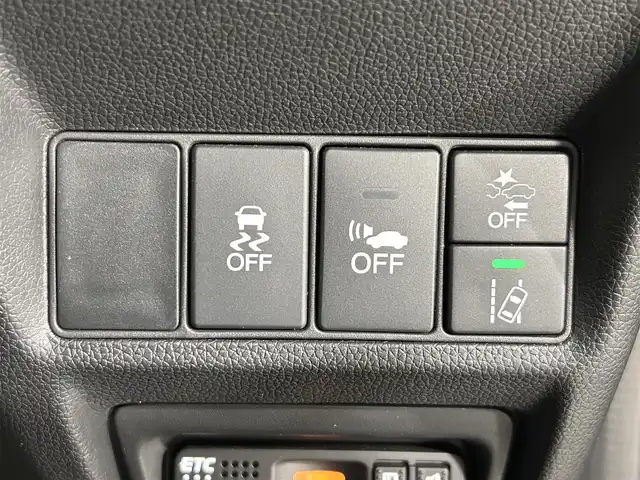 ホンダ ステップワゴン スパーダ ハイブリッド G EX ホンダセンシング 佐賀県 2018(平30)年 3.9万km プレミアムスパークルブラックパール 純正10インチナビ/フルセグTV/CD/DVD/Bluetooth/バックカメラ/衝突被害軽減システム/レーダークルーズコントロール/レーンアシスト/横滑り防止装置/ロードサインアシスト/先行車発進お知らせ機能/オートライト/LEDヘッドライト/フォグライト/ビルトインETC/電子パーキング/ブレーキホールド/両側パワースライドドア/ハーフレザーシート/運転席・助手席シートヒーター/後席サンシェード/シートバックテーブル/ISOFIX対応シート/純正フロアマット/純正16インチアルミホイール