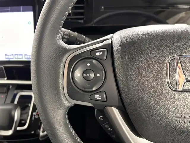 ホンダ ステップワゴン スパーダ ハイブリッド G EX ホンダセンシング 佐賀県 2018(平30)年 3.9万km プレミアムスパークルブラックパール 純正10インチナビ/フルセグTV/CD/DVD/Bluetooth/バックカメラ/衝突被害軽減システム/レーダークルーズコントロール/レーンアシスト/横滑り防止装置/ロードサインアシスト/先行車発進お知らせ機能/オートライト/LEDヘッドライト/フォグライト/ビルトインETC/電子パーキング/ブレーキホールド/両側パワースライドドア/ハーフレザーシート/運転席・助手席シートヒーター/後席サンシェード/シートバックテーブル/ISOFIX対応シート/純正フロアマット/純正16インチアルミホイール