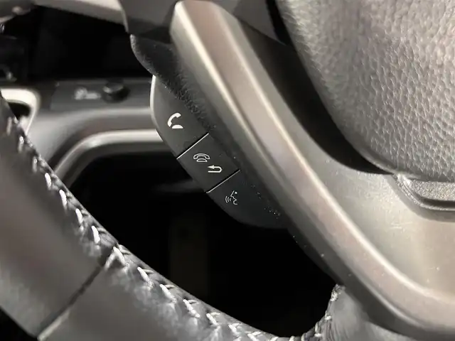 ホンダ ステップワゴン スパーダ ハイブリッド G EX ホンダセンシング 佐賀県 2018(平30)年 3.9万km プレミアムスパークルブラックパール 純正10インチナビ/フルセグTV/CD/DVD/Bluetooth/バックカメラ/衝突被害軽減システム/レーダークルーズコントロール/レーンアシスト/横滑り防止装置/ロードサインアシスト/先行車発進お知らせ機能/オートライト/LEDヘッドライト/フォグライト/ビルトインETC/電子パーキング/ブレーキホールド/両側パワースライドドア/ハーフレザーシート/運転席・助手席シートヒーター/後席サンシェード/シートバックテーブル/ISOFIX対応シート/純正フロアマット/純正16インチアルミホイール