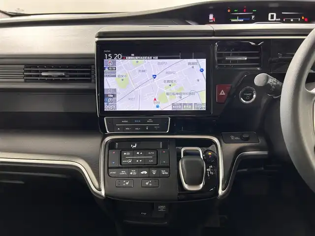 ホンダ ステップワゴン スパーダ ハイブリッド G EX ホンダセンシング 佐賀県 2018(平30)年 3.9万km プレミアムスパークルブラックパール 純正10インチナビ/フルセグTV/CD/DVD/Bluetooth/バックカメラ/衝突被害軽減システム/レーダークルーズコントロール/レーンアシスト/横滑り防止装置/ロードサインアシスト/先行車発進お知らせ機能/オートライト/LEDヘッドライト/フォグライト/ビルトインETC/電子パーキング/ブレーキホールド/両側パワースライドドア/ハーフレザーシート/運転席・助手席シートヒーター/後席サンシェード/シートバックテーブル/ISOFIX対応シート/純正フロアマット/純正16インチアルミホイール