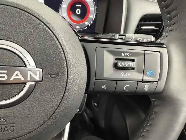 日産 エクストレイル G e－4ORCE 埼玉県 2024(令6)年 0.1万km ブリリアントホワイトパール 純正１２．３型ＤＡ　全方位　温シート　ＢＳＭ　ＨＵＤ　ＥＴＣ２．０　ＬＥＤ　プロパイロット　パーキングアシスト　パワーシート　パワーバックドア　ＡＣ１００V　ＢＴ　フルセグ　ダウンヒルアシスト　コネクトナビ