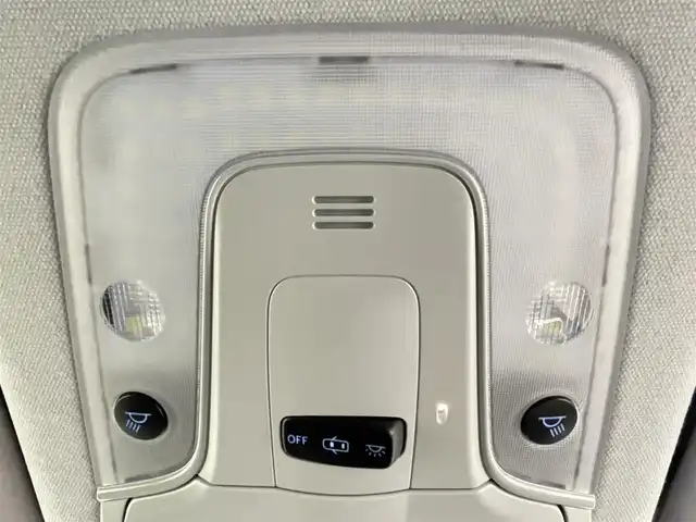 トヨタ プリウス Sセーフティプラス 千葉県 2018(平30)年 5.7万km アティチュードブラックマイカ 禁煙車/トヨタセーフティセンス/・プリクラッシュブレーキ/・インテリジェントクリアランスソナー/・自動ヘッドランプ/・レーンデパーチャーアラート/・先行車発進告知機能/・パーキングアシスト/純正7インチナビ/CD/Bluetooth/ワンセグ/社外デジタルインナーミラー/バックカメラ/レーダークルーズコントロール/LEDオートライト/純正フロアマット/ETC/プッシュスタート/ドアバイザー/スマートキー/スペアキー/取扱説明書/保証書