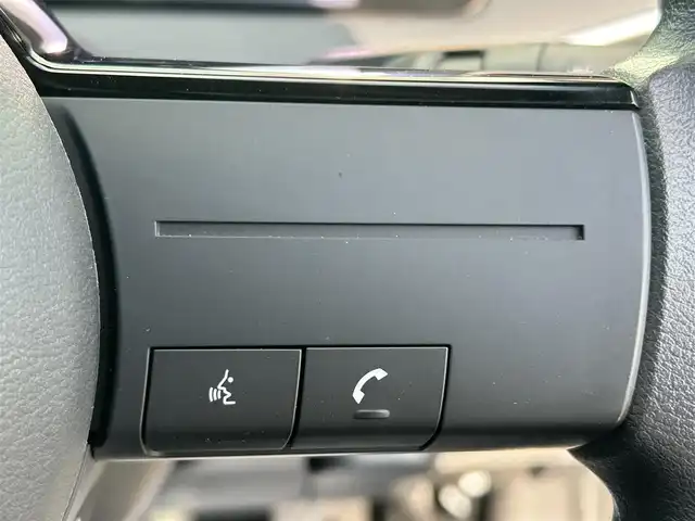 日産 ノート X 和歌山県 2023(令5)年 2.9万km ピュアホワイトパール 純正9インチディスプレイオーディオ/Bluetooth/USB/アラウンドビューモニター/ビルトインETC/前後ドライブレコーダー/デジタルインナーミラー/衝突軽減カメラ/BSM/コーナーセンサー/ステアリングスイッチ/電動パーキングブレーキ/オートブレーキホールド/ドライブモードセレクト/LEDヘッドライト/フォグランプ/オートライト/オートハイビーム/純正16インチAW/ドアバイザー/純正フロアマット/プッシュスタート/スマートキー/取扱説明書