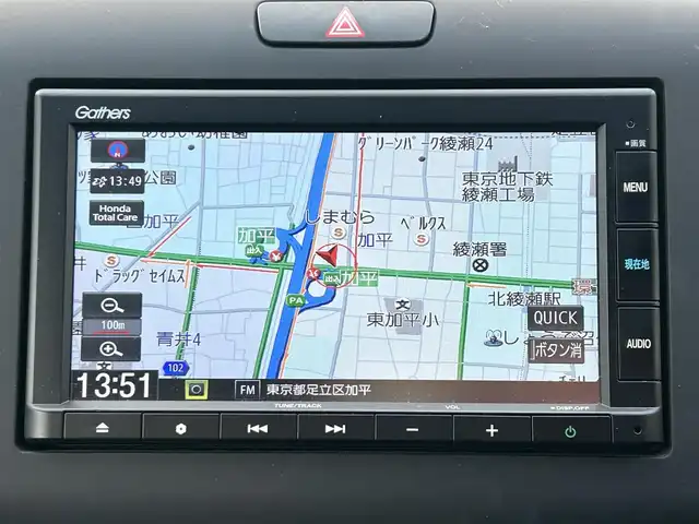 ホンダ フリード G ホンダセンシング 東京都 2022(令4)年 1.1万km ルナシルバーM Cパッケージ/コンフォートビューパッケージ/ホンダセンシング/衝突軽減ブレーキ/歩行者事故低減ステアリング/アダプティブクルーズコントロール/車線維持支援システム/路外逸脱抑制/誤発進抑制/先行車発進お知らせ/標識認識/マルチインフォメーションディスプレイ/純正ナビ/　CD/Bluetooth/SD/FM/AM/バックカメラ/両側パワースライドドア/純正ドライブレコーダー前後/ビルトインETC/オートライト/シートヒーター/電動オート格納ミラー/LEDウインカー付ミラー/親水ドアミラー/ヒーテッドドアミラー/熱線入フロントウインドウ/フロントドア撥水ガラス/車速連動間欠フロントワイパー/インパネセンターテーブル/シートバックポケット/センターアームレスト/ロールサンシェード/プッシュスタート/スマートキー/アイドリングストップ/純正フロアマット/ドアバイザー/保証書/取扱説明書/スペアキー