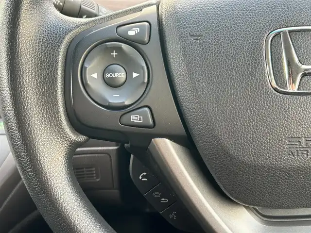 ホンダ フリード G ホンダセンシング 東京都 2022(令4)年 1.1万km ルナシルバーM Cパッケージ/コンフォートビューパッケージ/ホンダセンシング/衝突軽減ブレーキ/歩行者事故低減ステアリング/アダプティブクルーズコントロール/車線維持支援システム/路外逸脱抑制/誤発進抑制/先行車発進お知らせ/標識認識/マルチインフォメーションディスプレイ/純正ナビ/　CD/Bluetooth/SD/FM/AM/バックカメラ/両側パワースライドドア/純正ドライブレコーダー前後/ビルトインETC/オートライト/シートヒーター/電動オート格納ミラー/LEDウインカー付ミラー/親水ドアミラー/ヒーテッドドアミラー/熱線入フロントウインドウ/フロントドア撥水ガラス/車速連動間欠フロントワイパー/インパネセンターテーブル/シートバックポケット/センターアームレスト/ロールサンシェード/プッシュスタート/スマートキー/アイドリングストップ/純正フロアマット/ドアバイザー/保証書/取扱説明書/スペアキー