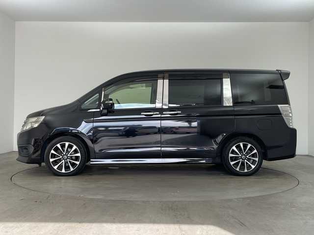 ホンダ ステップワゴン スパーダ Z クールスピリット 兵庫県 2012(平24)年 4.6万km プレミアムスパークルブラックパール ・純正ナビ/CD/DVD/USB/HDD/・純正フリップダウンモニター/・バックカメラ/・両側パワースライドドア/・クルーズコントロール/・パドルシフト/・HIDヘッドライト/・オートライト/・フォグランプ/・ハーフレザー/・純正17インチアルミホイール/・スマートキー/・保証書/・ワンオーナー