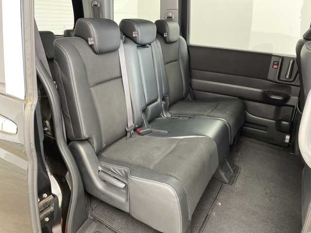 ホンダ ステップワゴン スパーダ Z クールスピリット 兵庫県 2012(平24)年 4.6万km プレミアムスパークルブラックパール ・純正ナビ/CD/DVD/USB/HDD/・純正フリップダウンモニター/・バックカメラ/・両側パワースライドドア/・クルーズコントロール/・パドルシフト/・HIDヘッドライト/・オートライト/・フォグランプ/・ハーフレザー/・純正17インチアルミホイール/・スマートキー/・保証書/・ワンオーナー