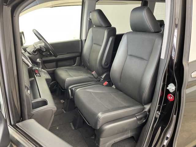 ホンダ ステップワゴン スパーダ Z クールスピリット 兵庫県 2012(平24)年 4.6万km プレミアムスパークルブラックパール ・純正ナビ/CD/DVD/USB/HDD/・純正フリップダウンモニター/・バックカメラ/・両側パワースライドドア/・クルーズコントロール/・パドルシフト/・HIDヘッドライト/・オートライト/・フォグランプ/・ハーフレザー/・純正17インチアルミホイール/・スマートキー/・保証書/・ワンオーナー