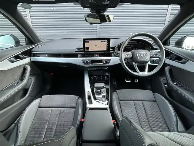 アウディ Ａ４ アバント 35TDI Sライン 茨城県 2022(令4)年 1.5万km 黒 ワンオーナー　/ＳｌｉｎｅｐｌｕｓＰＫＧ　/コンフォートＰＫＧ　/マトリクスＬＥＤ　/サラウンドビューカメラ　/バーチャルコックピット　/アンビエントライト　/ＰＷテールゲート　/半革　/全席シートヒーター　/ＰＷシート/純正ナビ/フルセグTV/禁煙車
