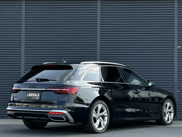 アウディ Ａ４ アバント 35TDI Sライン 茨城県 2022(令4)年 1.5万km 黒 ワンオーナー　/ＳｌｉｎｅｐｌｕｓＰＫＧ　/コンフォートＰＫＧ　/マトリクスＬＥＤ　/サラウンドビューカメラ　/バーチャルコックピット　/アンビエントライト　/ＰＷテールゲート　/半革　/全席シートヒーター　/ＰＷシート/純正ナビ/フルセグTV/禁煙車