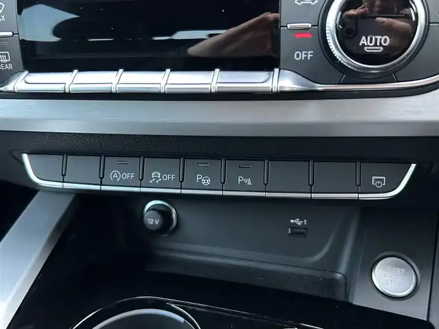 アウディ Ａ４ アバント 35TDI Sライン 茨城県 2022(令4)年 1.5万km 黒 ワンオーナー　/ＳｌｉｎｅｐｌｕｓＰＫＧ　/コンフォートＰＫＧ　/マトリクスＬＥＤ　/サラウンドビューカメラ　/バーチャルコックピット　/アンビエントライト　/ＰＷテールゲート　/半革　/全席シートヒーター　/ＰＷシート/純正ナビ/フルセグTV/禁煙車