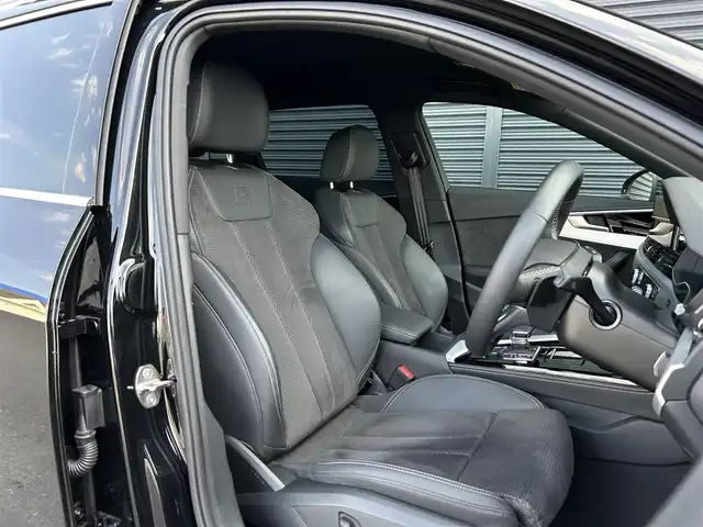 アウディ Ａ４ アバント 35TDI Sライン 茨城県 2022(令4)年 1.5万km 黒 ワンオーナー　/ＳｌｉｎｅｐｌｕｓＰＫＧ　/コンフォートＰＫＧ　/マトリクスＬＥＤ　/サラウンドビューカメラ　/バーチャルコックピット　/アンビエントライト　/ＰＷテールゲート　/半革　/全席シートヒーター　/ＰＷシート/純正ナビ/フルセグTV/禁煙車