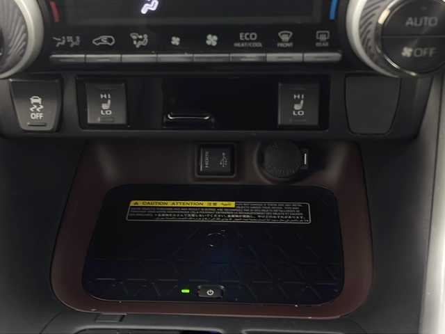 トヨタ ＲＡＶ４ G Zパッケージ 新潟県 2019(令1)年 4.1万km ホワイトパールクリスタルシャイン 4WD/純正ナビ/　　フルセグ/CD/HDMI/BT/バックカメラ/パワーバックドア/レーダークルーズコントロール/LEDオートライト/オートマチックハイビーム/Fフォグ/レザーシート/パワーシート/シートメモリー/シートヒーター/純正19インチアルミホイール/ステアリングスイッチ/デジタルインナーミラー/置くだけ充電/ステリングヒーター/スマートキー/ビルトインETC