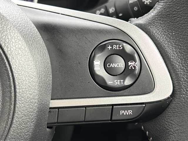 トヨタ ルーミー カスタムG 三重県 2021(令3)年 3.4万km レーザーブルークリスタルシャイン 純正9型ナビ（NSZT-Y68T）/・CD・DVD・AM・FM・BT・フルセグTV/全方位カメラ/純正12.1インチフリップダウンモニター/両側パワーシライドドア/レーダークルーズコントロール/衝突軽減/前後コーナーセンサー/レーンキープアシスト/アイドリングストップ/オートハイビーム/運転席・助手席シートヒーター/革巻きステアリング/前後ドライブレコーダー/ビルトインETＣ2.0/LEDヘッドライト/LEDフォグライト/スペアキー